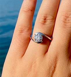 Valentine's Gift Guide - Moissanite