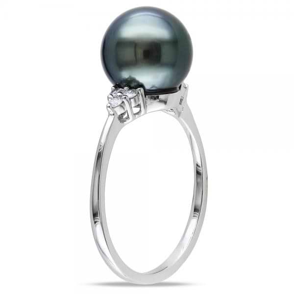 Proantic: Ring Set With A Tahitian Pearl And Diamonds.