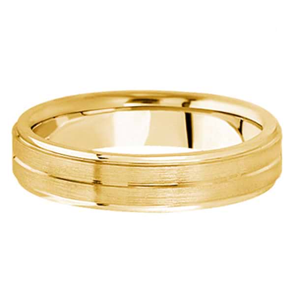 Carved Wedding Band in 14k Yellow Gold For Men (5mm)
