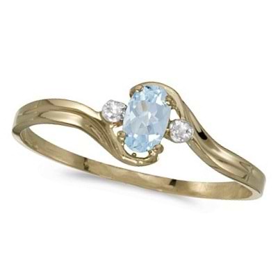 Oval Aquamarine and Diamond Right-Hand Ring 14K Yellow Gold (0.20ctw)