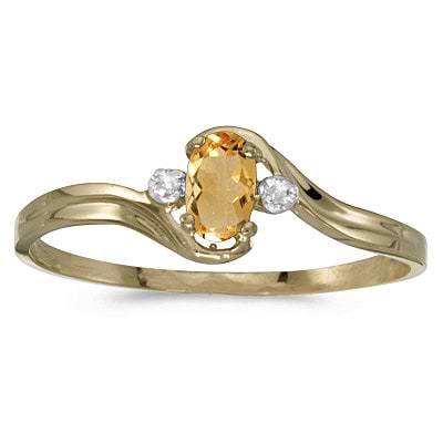 Oval Citrine and Diamond Right-Hand Ring 14K Yellow Gold (0.24ct)