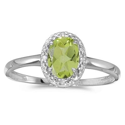 Peridot and Diamond Cocktail Ring in 14K White Gold (0.95ct)