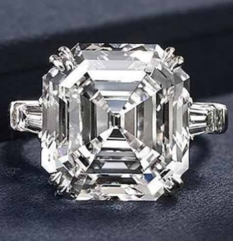 Diamond Asscher-Cut Ring Platinum (3.22ct)