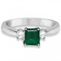 Diamond Accented Emerald Engagement Ring in 14k White Gold (0.92ct)