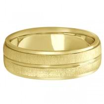 Modern Carved Wedding Band For Men in 14k Yellow Gold (7mm)
