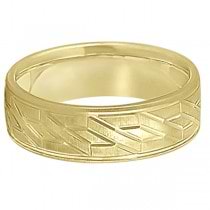 Men's Carved Unique Wedding Band in 14k Yellow Gold (7mm)