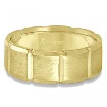 Diamond Carved Wedding Band For Men in 18k Yelllow Gold (8mm)