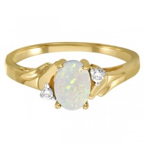 Oval Opal and Diamond Ring in 14K Yellow Gold (0.46ct)