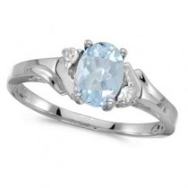 Oval Aquamarine and Diamond Ring in 14K White Gold (0.70ct)