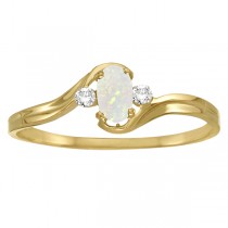 Oval Opal and Diamond Ring in 14K Yellow Gold (0.16ct)