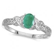 Emerald & Diamond Antique Style Ring in 14K White Gold (0.45ct)
