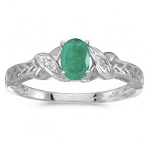 Emerald & Diamond Antique Style Ring in 14K White Gold (0.45ct)
