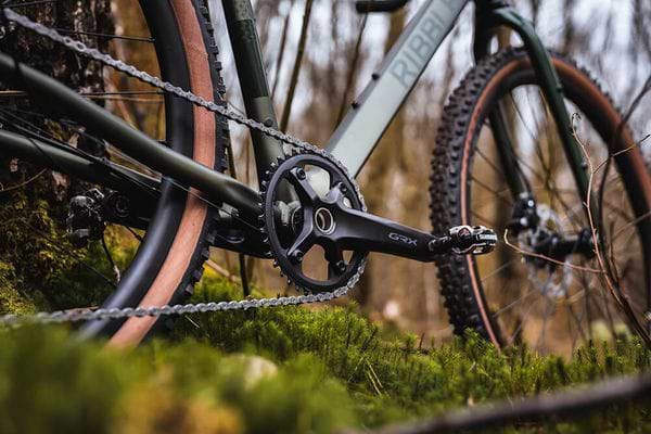 Gravel bike gates top