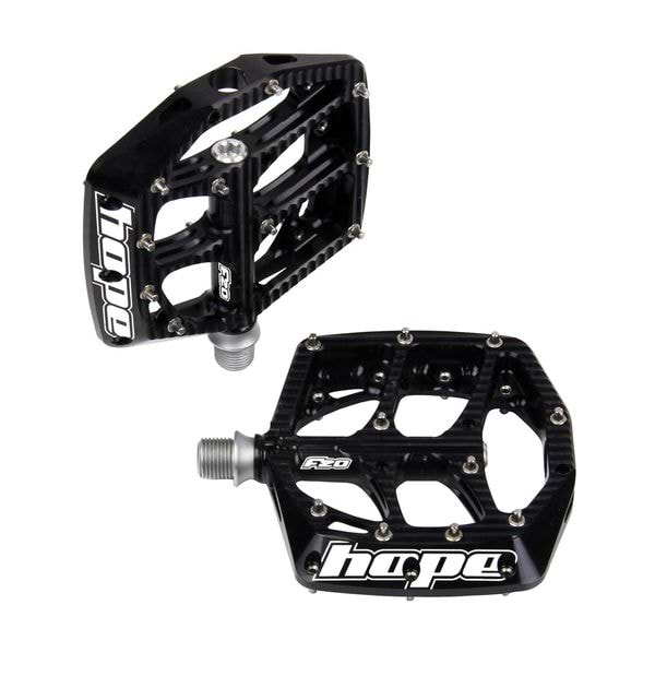 F20 flat pedal 2025
