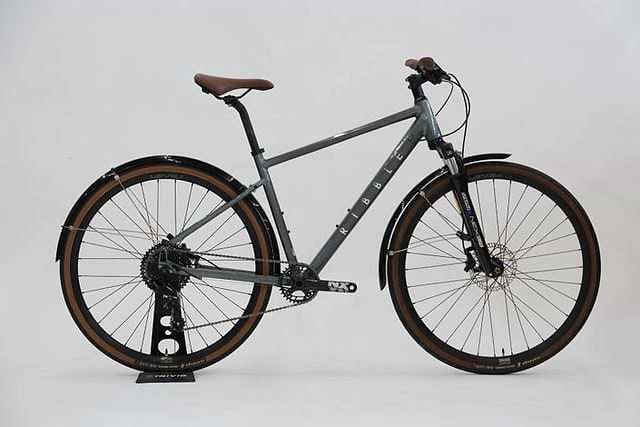 R and a cycles outlet store