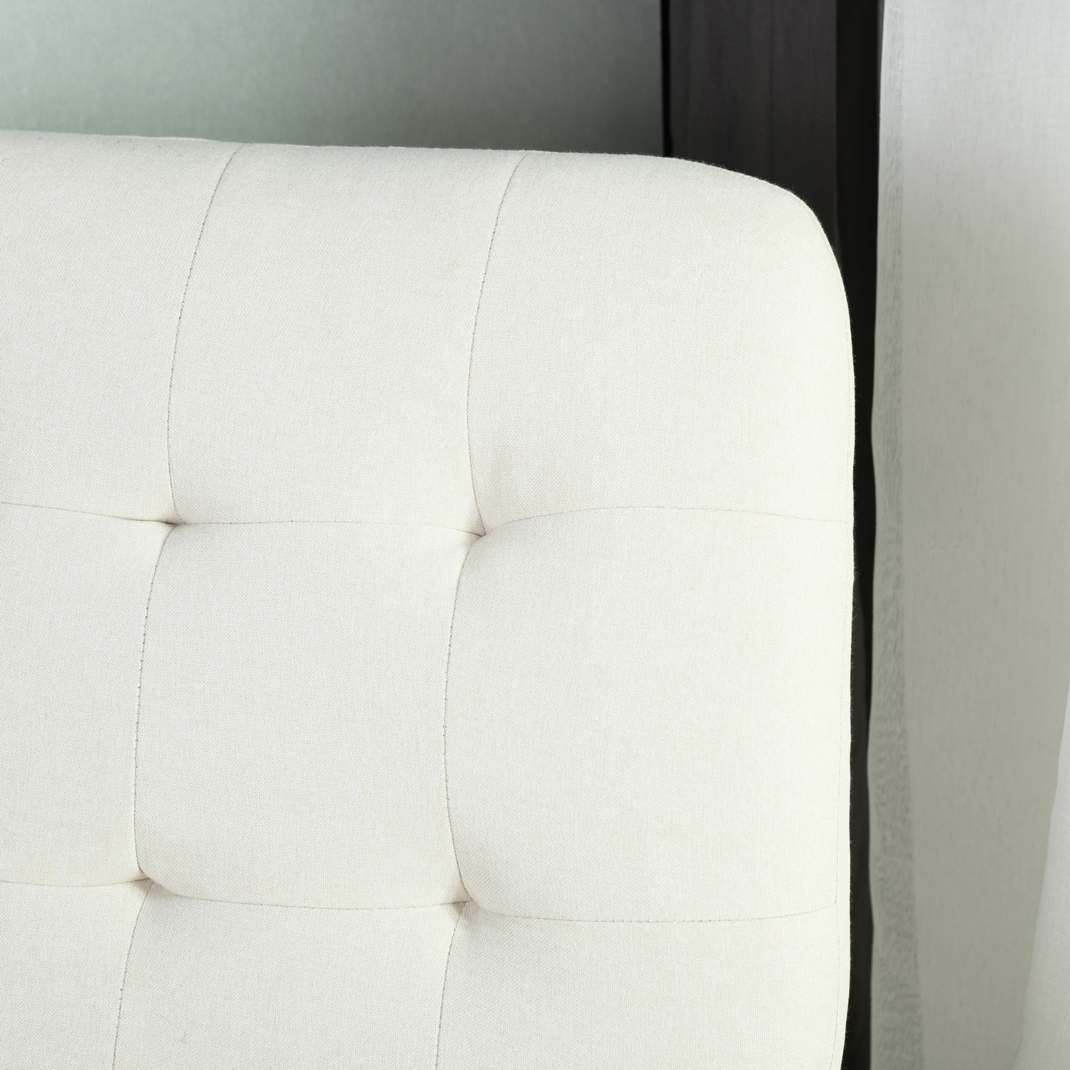 כורסא מעוצבת דגם NICOLAS צבע קרם HOMAX
