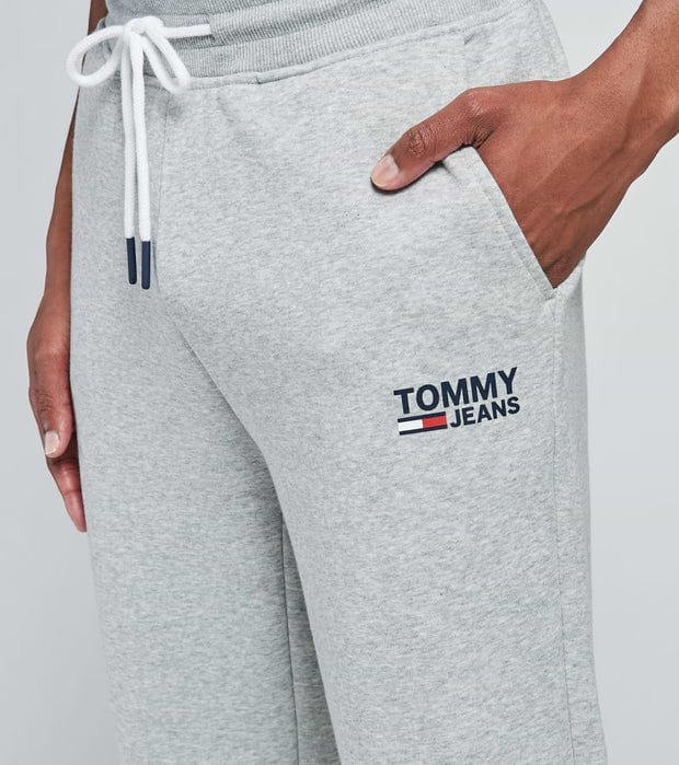 מכנסי טרנינג לגבר דגם Classic Joggers מידה XL צבע אפור Tommy Hilfiger- יבואן מקביל