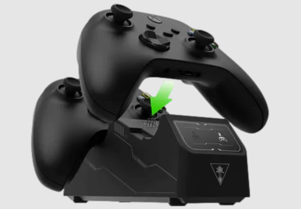 מטען כפול ומעמד Turtle Beach Charger Xbox - צבע שחור שנה אחריות ע"י היבואן הרשמי