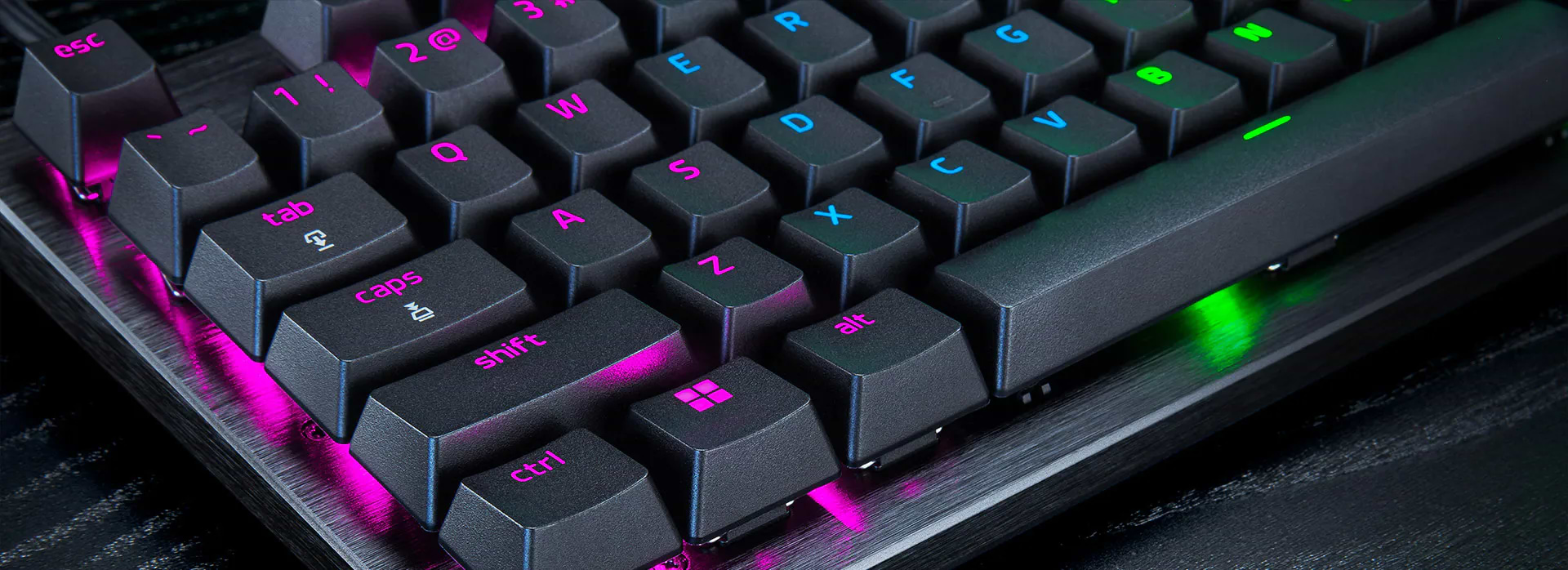 מקלדת גיימינג חוטית Razer Huntsman V3 Pro - צבע שחור שנתיים אחריות ע"י היבואן הרשמי