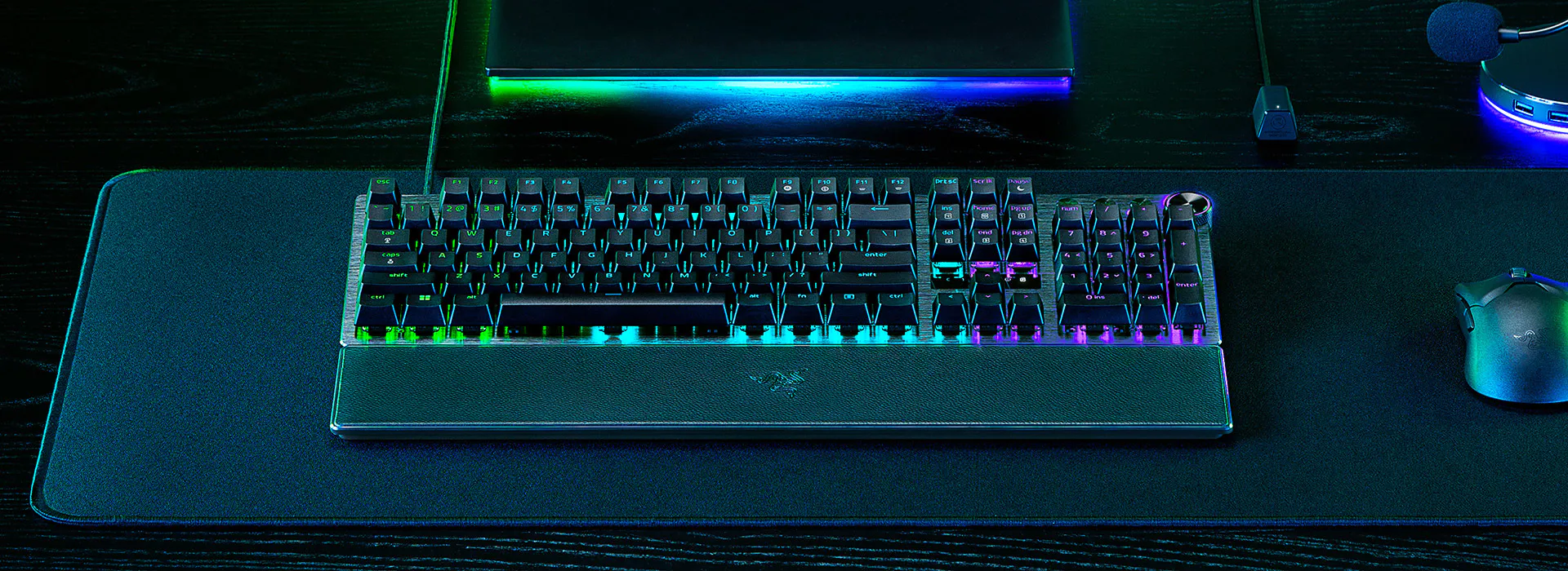 מקלדת גיימינג חוטית Razer Huntsman V3 Pro - צבע שחור שנתיים אחריות ע"י היבואן הרשמי