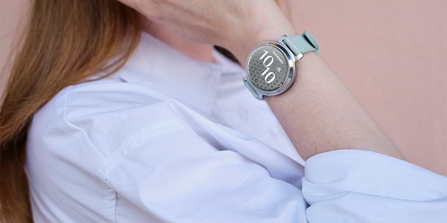 שעון חכם Garmin Lily 2 Classic 35.4mm - צבע זהב שנתיים אחריות ע"י היבואן הרשמי