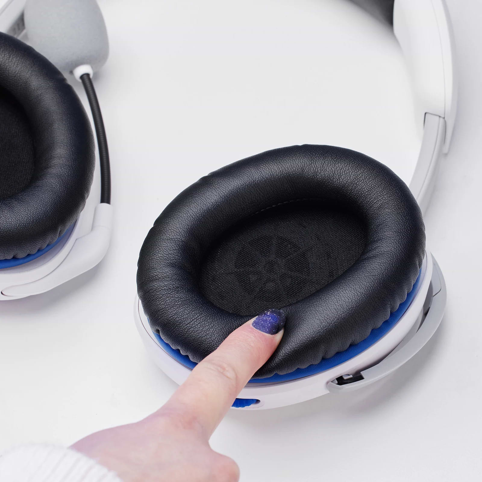 אוזניות חוטיות HyperX Cloud Stinger 2 for Playstation - צבע לבן שנה אחריות ע"י היבואן הרשמי