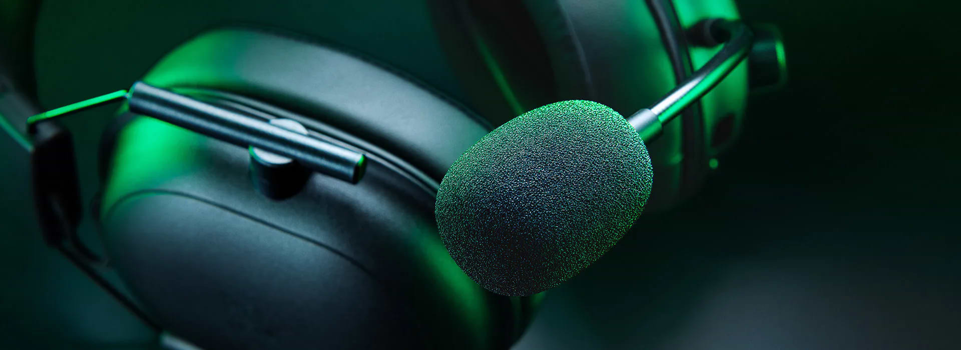אוזניות גיימינג אלחוטיות Razer BlackShark V2 HyperSpeed - צבע שחור שנתיים אחריות ע"י היבואן הרשמי