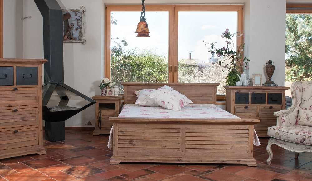 מיטה זוגית בסגנון כפרי מעץ מלא מקולקציית נורמנדי Country Chic Woodnet 180X200