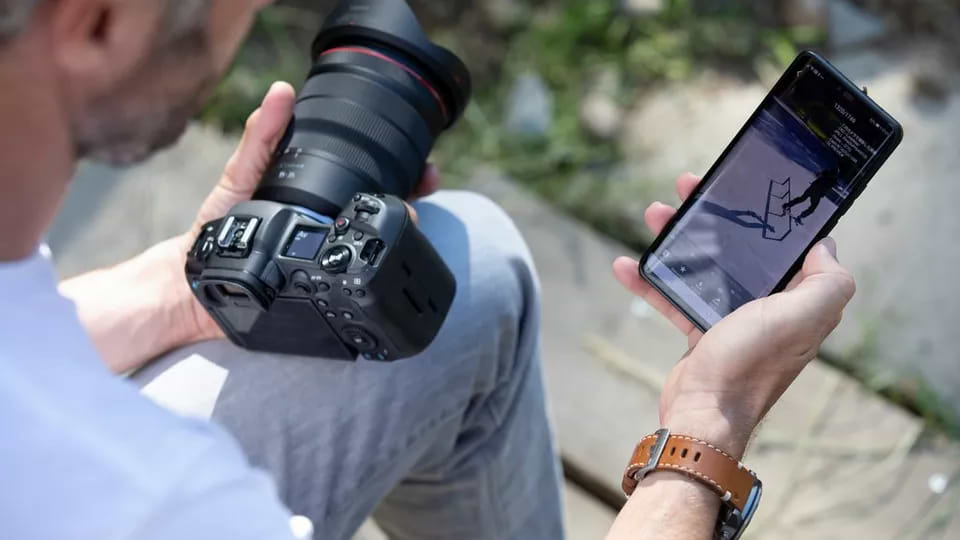 מצלמה ללא מראה דיגיטלית גוף בלבד Canon EOS R5 Mirrorless 45MP 8K DIGIC X CMOS - צבע שחור שלוש שנות אחריות ע"י יבואן הרשמי