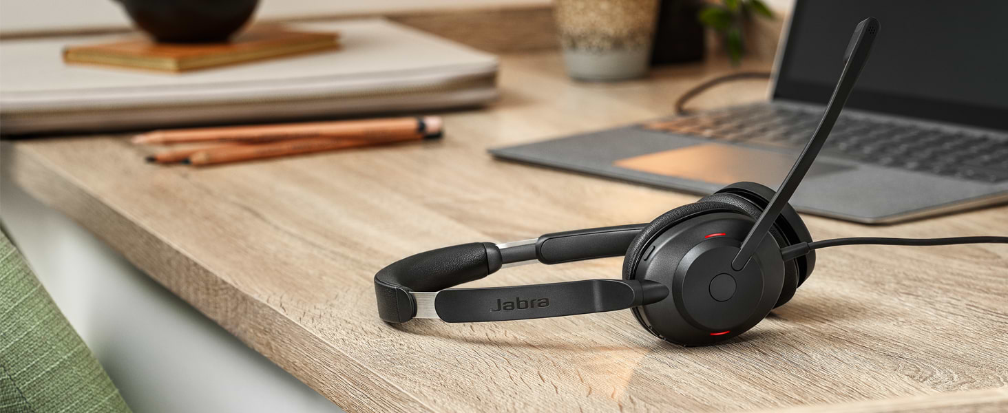 אוזניות חוטיות עם סינון רעשים פסיבי Jabra Evolve2 30MS USB-C - צבע שחור שנתיים אחריות ע"י היבואן הרשמי