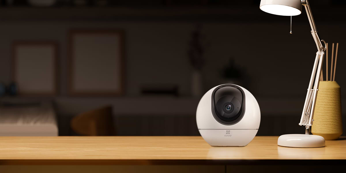 מצלמת אבטחה עם ראיית לילה Ezviz H6 3K - צבע לבן שנה אחריות ע"י היבואן הרשמי