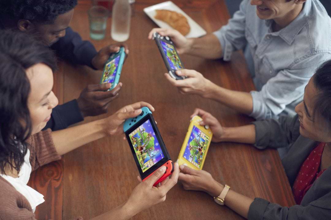 קונסולה Nintendo Switch Lite - צבע צהוב שנתיים אחריות ע"י היבואן הרשמי