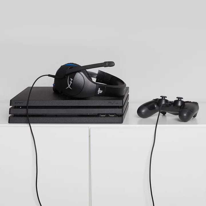 אוזניות גיימינג חוטיות HyperX Cloud Stinger PS5 - צבע שחור שנתיים אחריות ע"י יבואן הרשמי