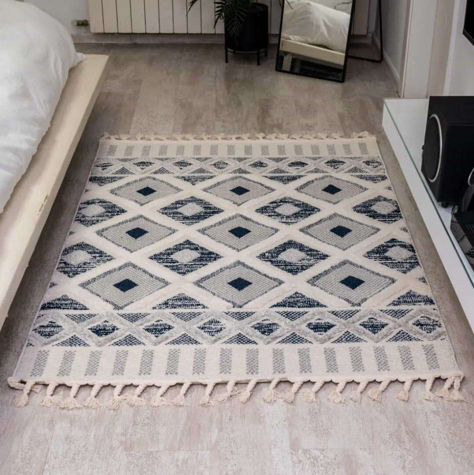 שטיח קווינסי דגם 242A לחדר ילדים מידה 120/170 ס''מ BuyCarpet