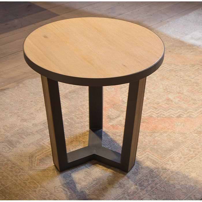 שולחן צד בסגנון כפרי מעץ מלא מקולקציית לין Woodnet Country Chic
