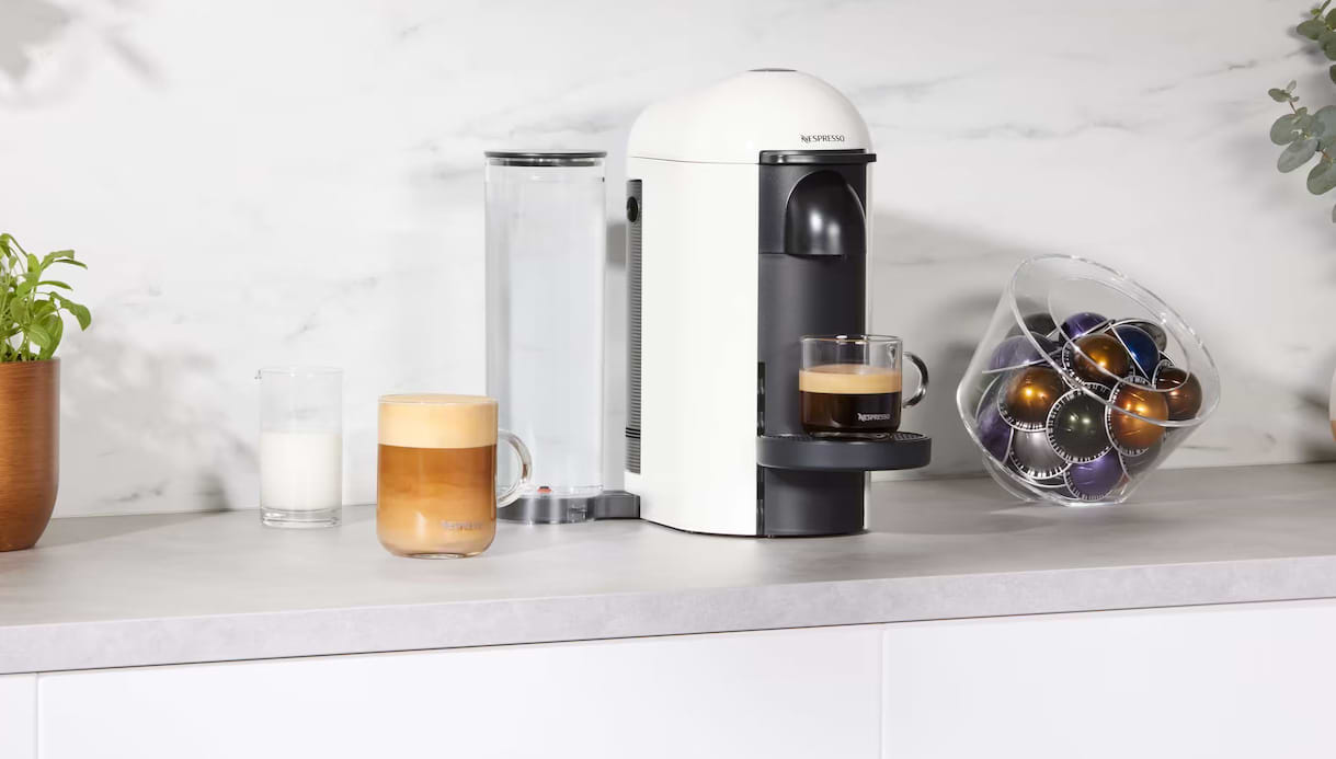מכונת קפה Nespresso GCB2 Vertuo Plus - צבע כסוף שנה אחריות ע"י היבואן הרשמי