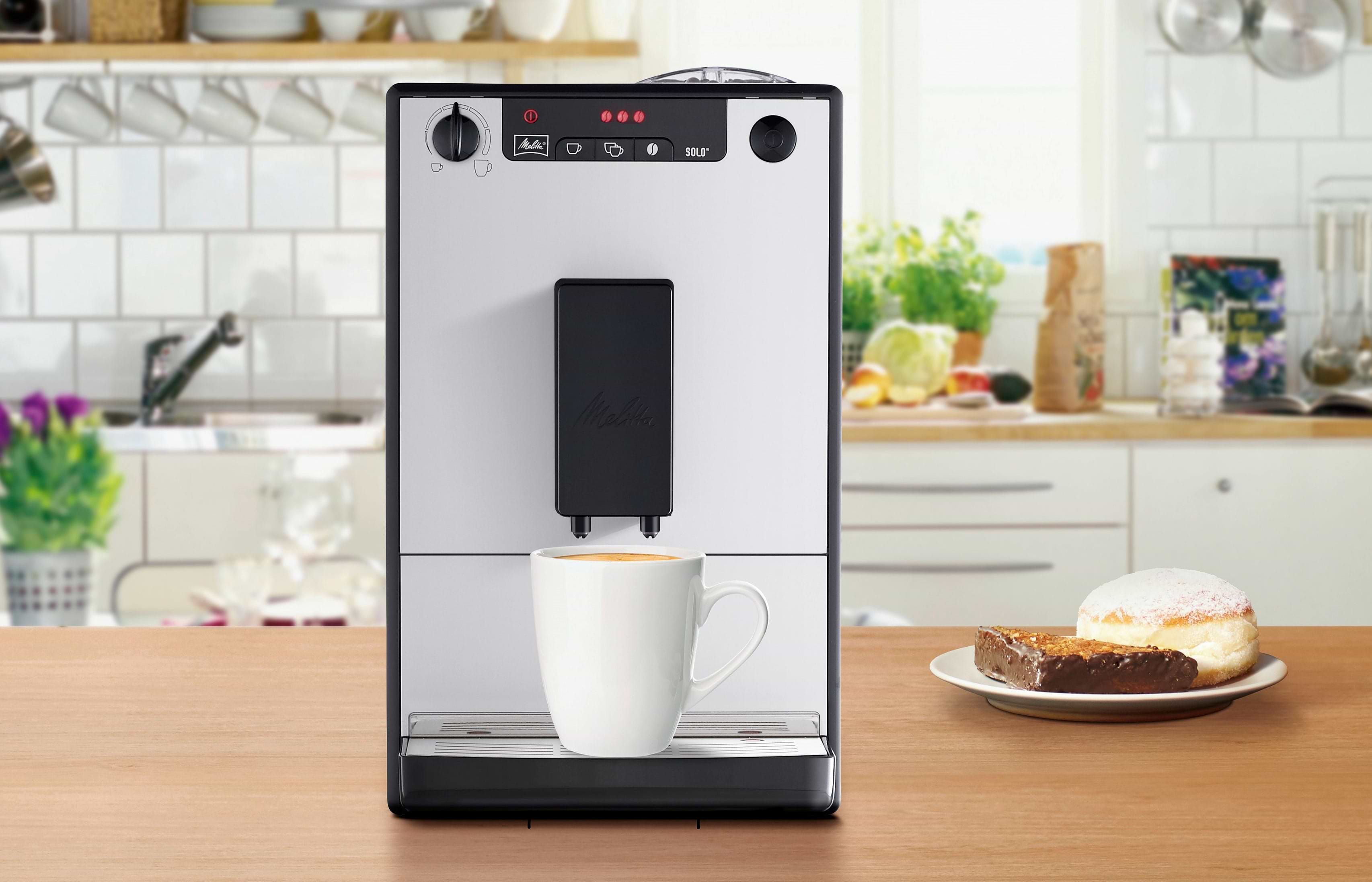 מכונת קפה לפולי קפה אוטומטית Melitta Caffeo Solo - צבע כסף שנה אחריות ע"י היבואן הרשמי 