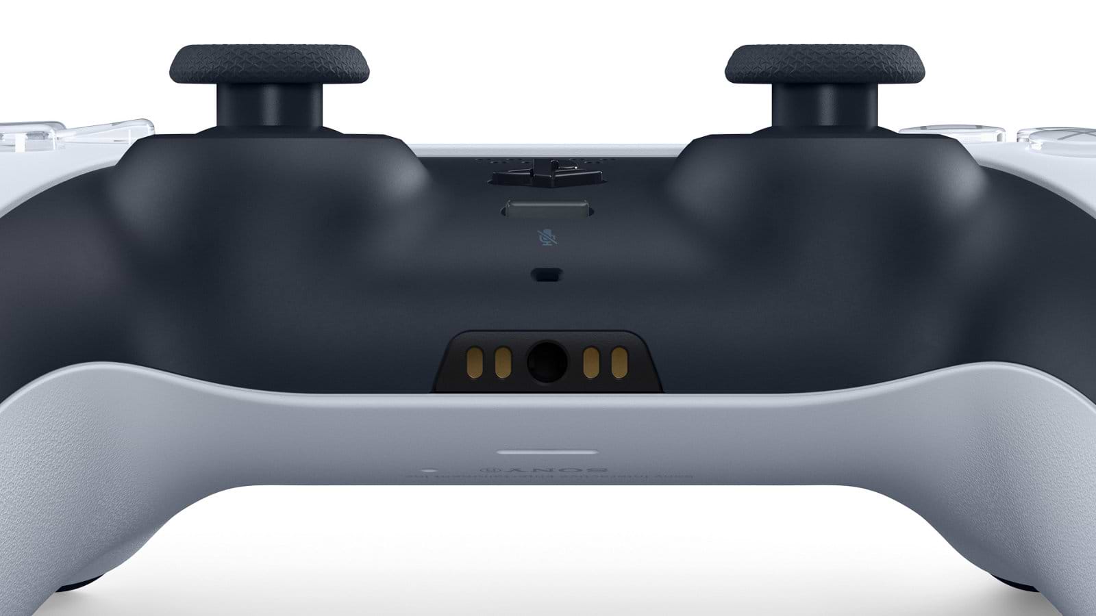 בקר משחק אלחוטי Sony PS5 DualSense Controller כולל משחק EA Sports FC 24 - צבע לבן שנה אחריות ע"י היבואן הרשמי