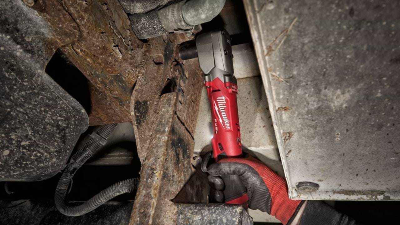 ראצ'ט 1/2" 12V 270Nm FUEL עם 2 סוללות 6AH ומטען בתיק 2565-22-6AH /M12FRAIW1 MILWAUKEE