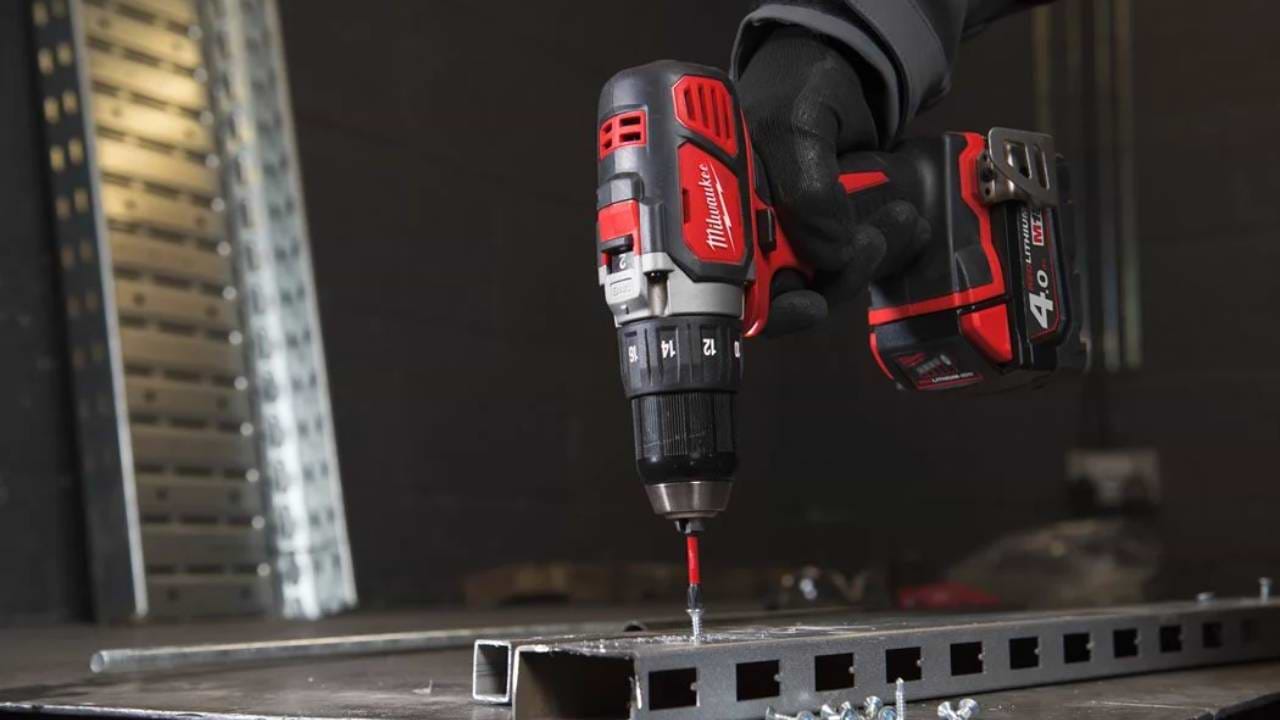מברגה/מקדחה 18V עם שלושה מצבים Milwaukee 2607-20 / M18 BPD-גוף בלבד