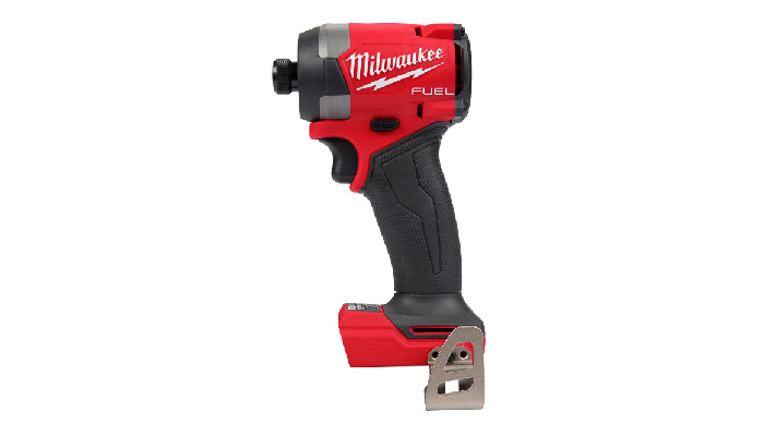 סט 18V בראשלס אימפקט + פטישון עם 2 סוללות 5AH ומטען Milwaukee 4933492798
