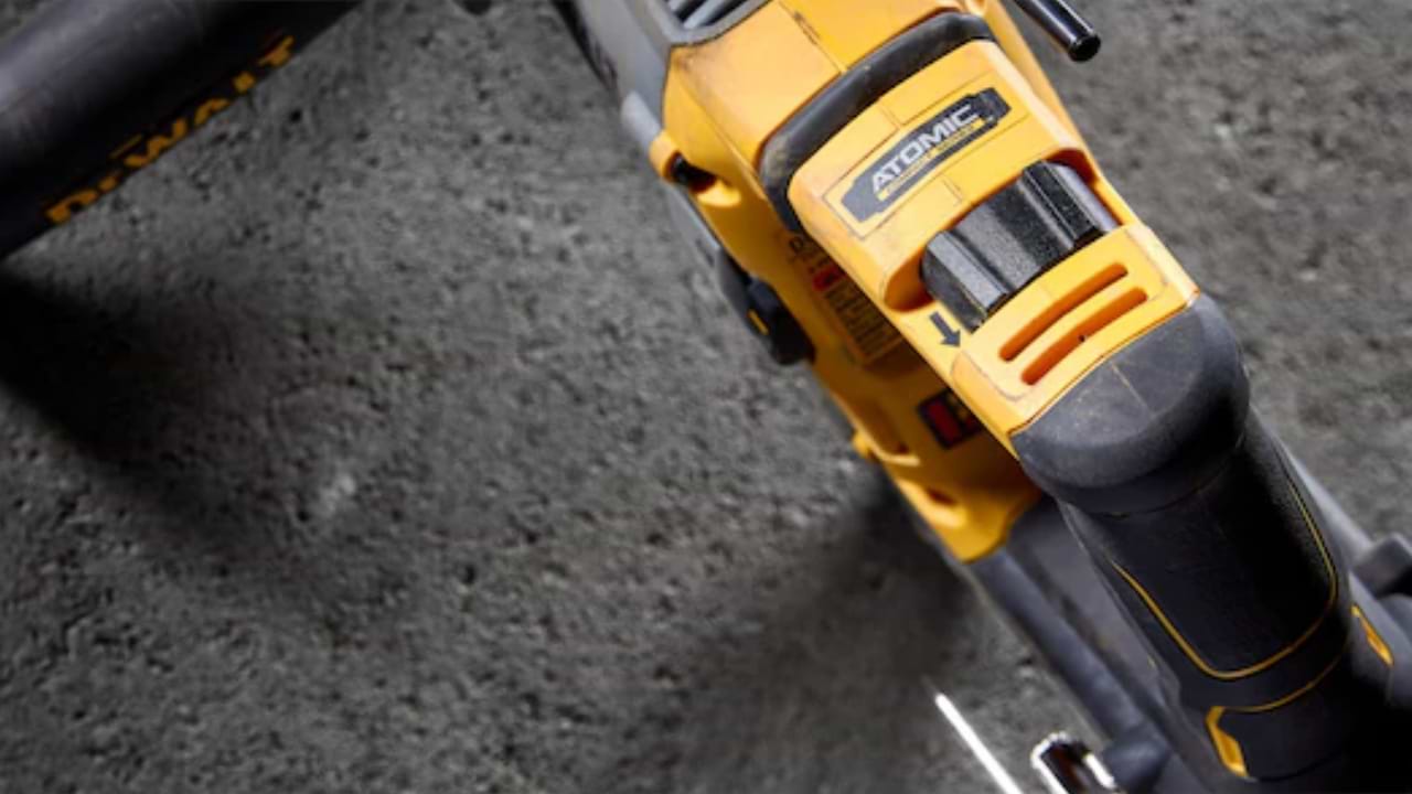 פטישון בראשלס DeWALT DCH172N/DCH172B 18V XR Li-Ion Brushless – גוף בלבד