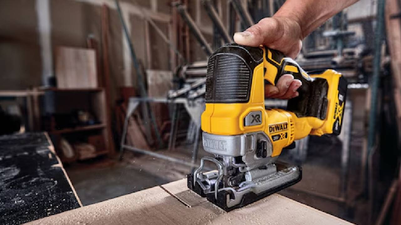 מסור אנכי ג'קסון בראשלס XR 18/20V דגם DCS334N/DCS334B DeWalt - גוף בלבד