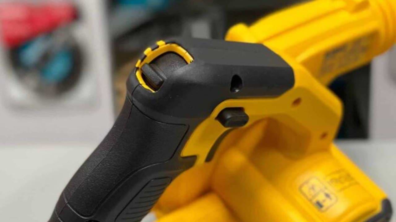  מפוח 18/20V עם שלוש מהירויות עבודה Dewalt DCV100N/DCV100NB- גוף בלבד 