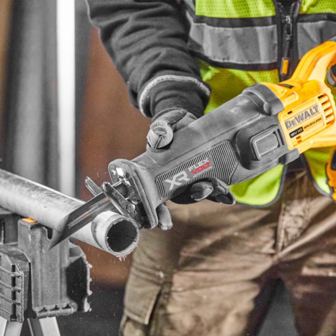 מסור חרב ארוך V18/20 בראשלס FLEXVOLT ADVANTAGE דגם DCS386N DeWalt - גוף בלבד