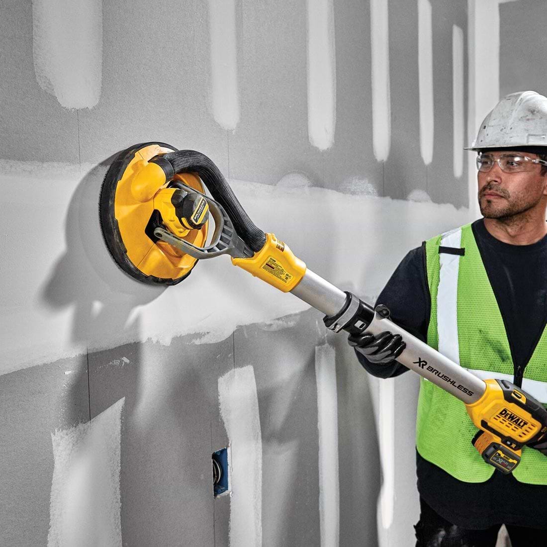 מלטשת טלסקופית נטענת 18/20V בראשלס דגם DCE800N DeWALT - גוף בלבד