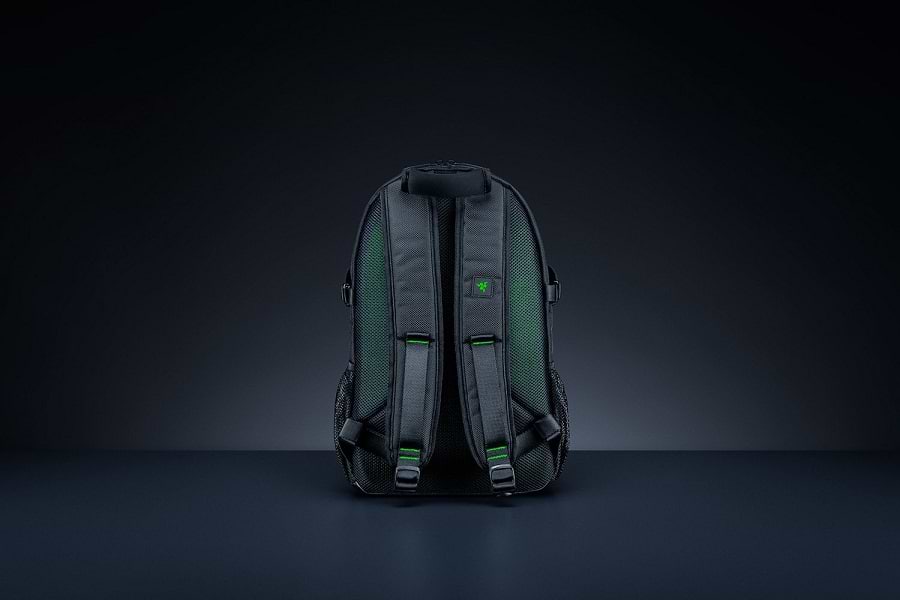 תיק גב למחשב נייד Razer Rouge Backpack V3 15.6" - צבע שחור לבן שנתיים אחריות ע"י היבואן הרשמי