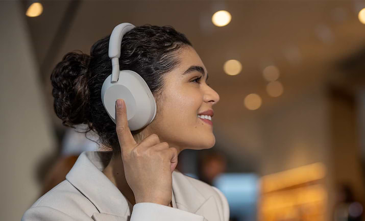 אוזניות אלחוטיות Sony WH-1000XM5B - צבע שחור שנתיים אחריות ע"י היבואן הרשמי