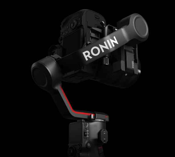 מייצב למצלמה DJI RS 3 - צבע שחור שנה אחריות ע"י היבואן הרשמי