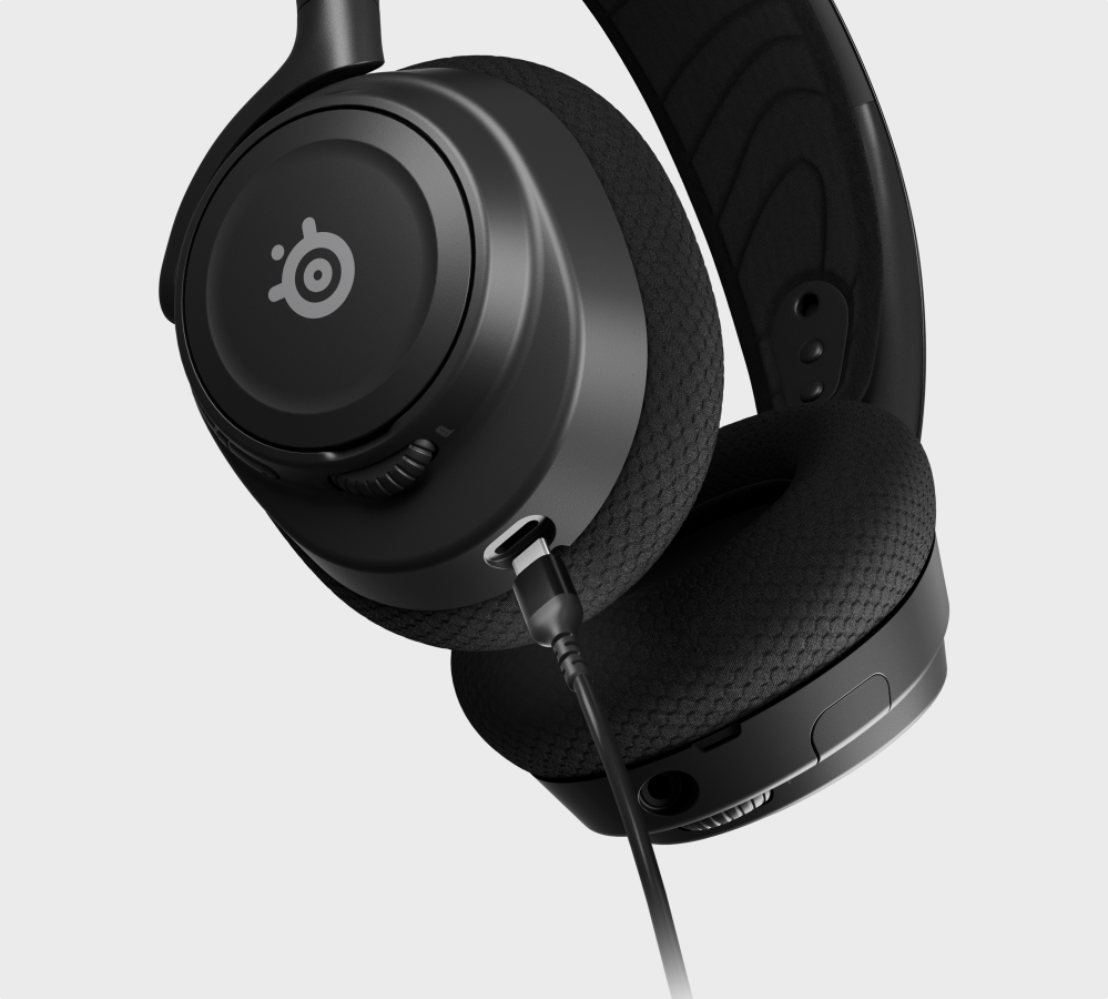אוזניות גיימינג אלחוטיות SteelSeries Arctis Nova 7 - צבע שחור שנתיים אחריות ע"י היבואן הרשמי